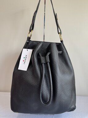 AMERAI Made in Italy 100% Italian Leather Linea Bucket Bag NWT